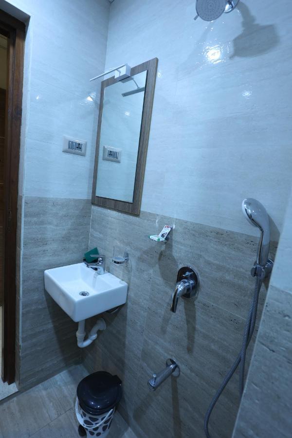 Hotel Minas Manor à Tiruchirappalli Extérieur photo
