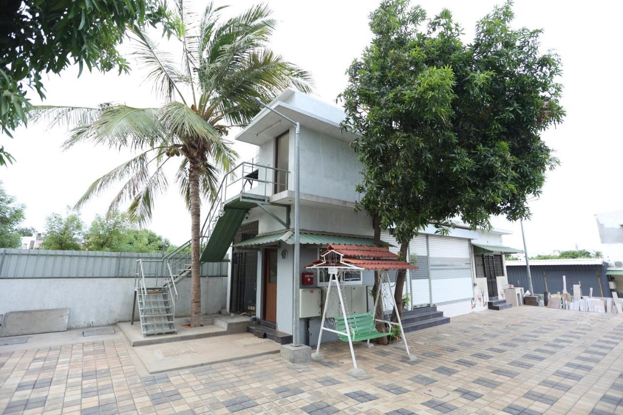 Hotel Minas Manor à Tiruchirappalli Extérieur photo