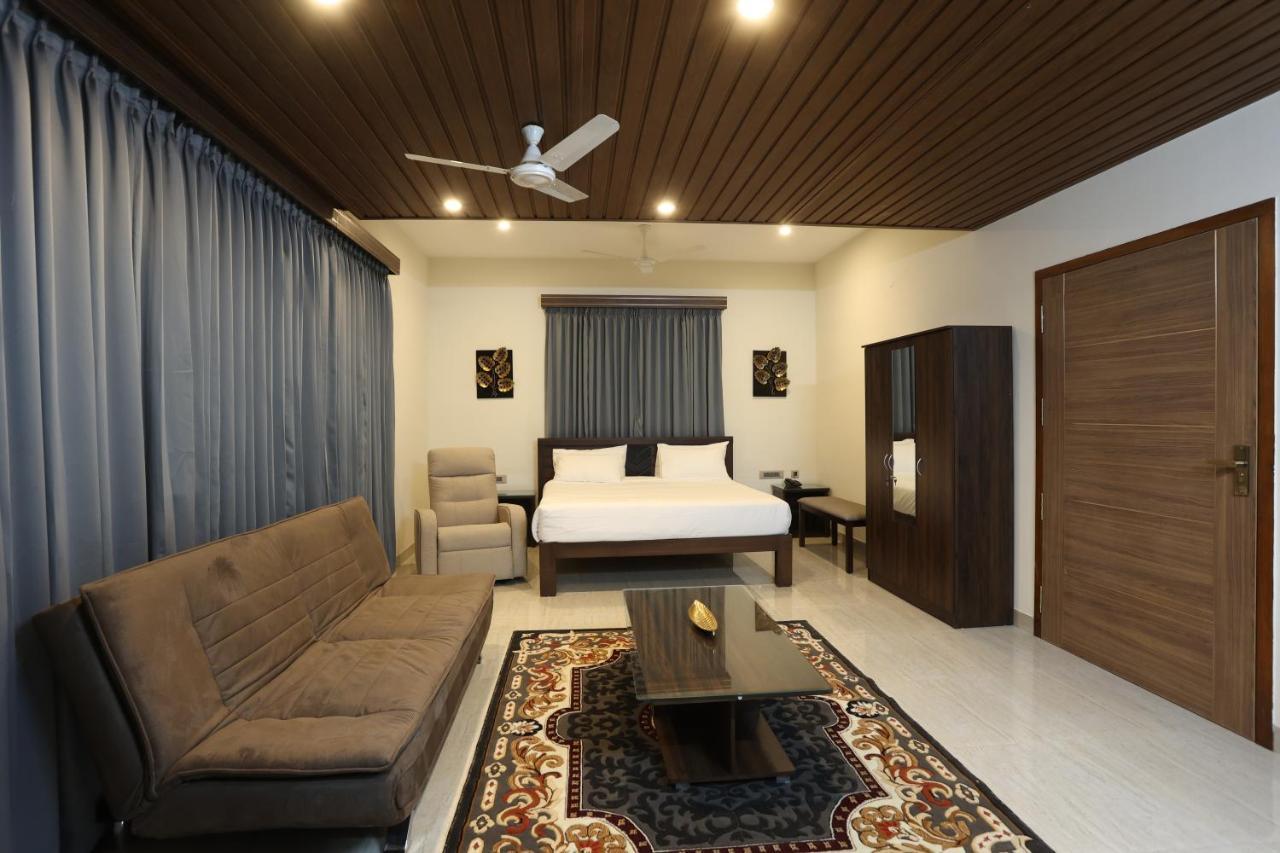 Hotel Minas Manor à Tiruchirappalli Extérieur photo