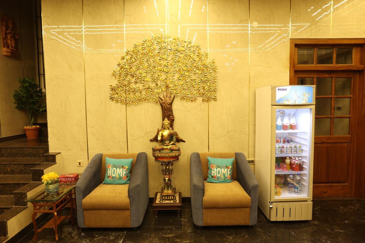 Hotel Minas Manor à Tiruchirappalli Extérieur photo